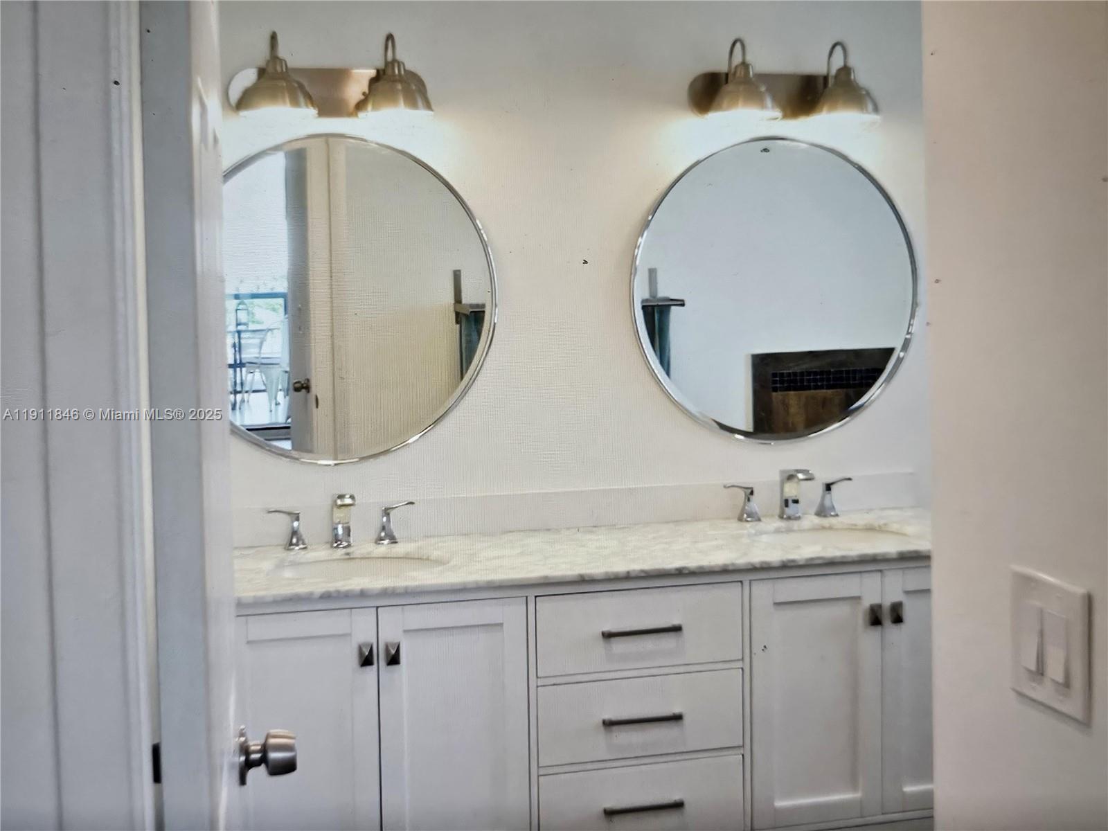 THE SURF CONDO - Residential