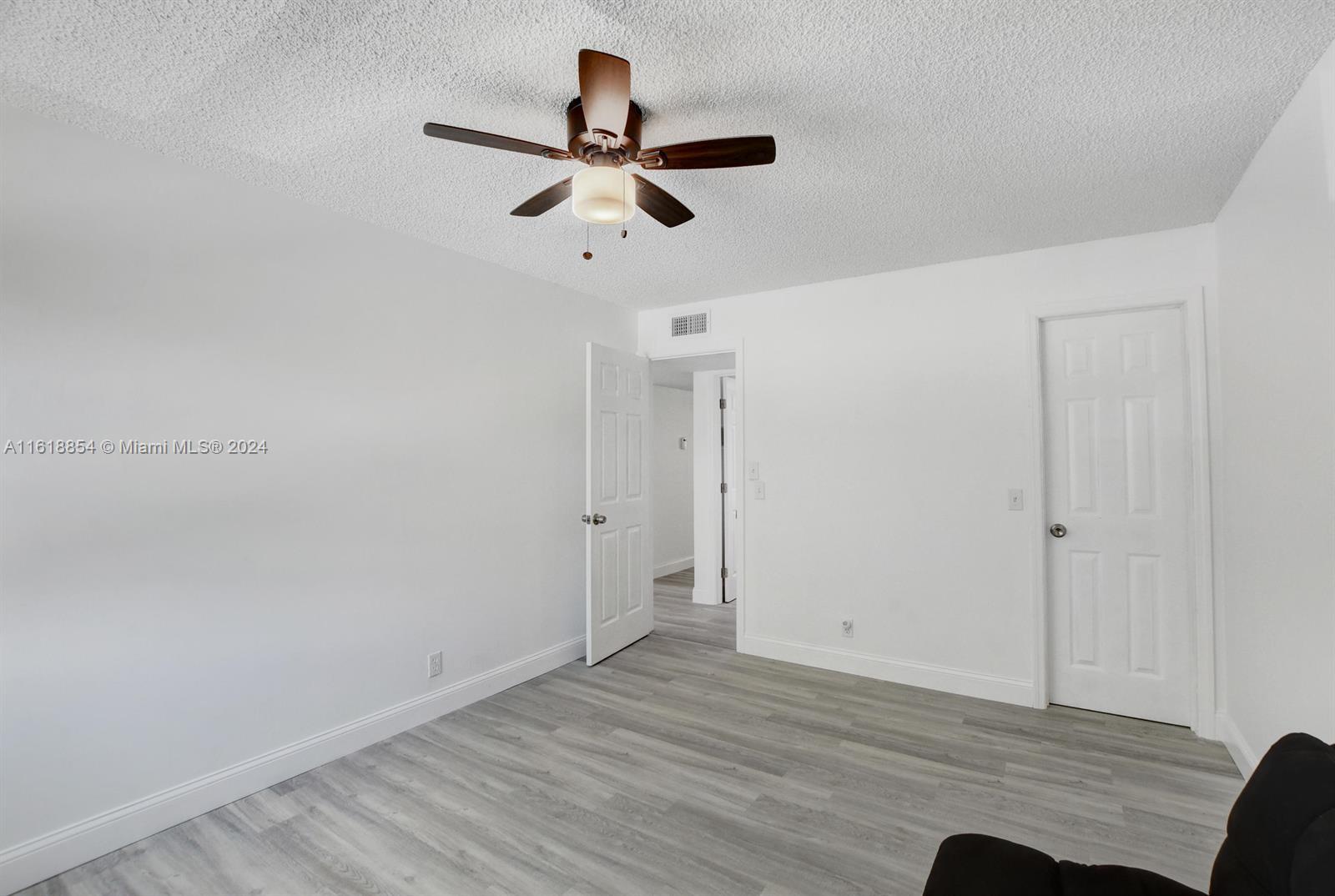 KINGS POINT NORMANDY COND - Residential