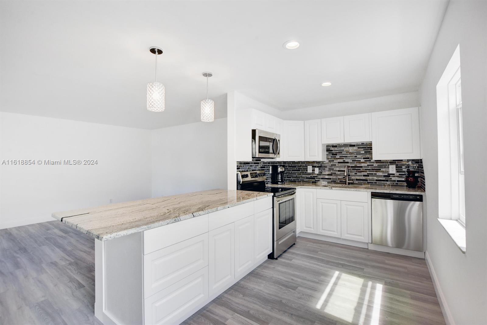 KINGS POINT NORMANDY COND - Residential