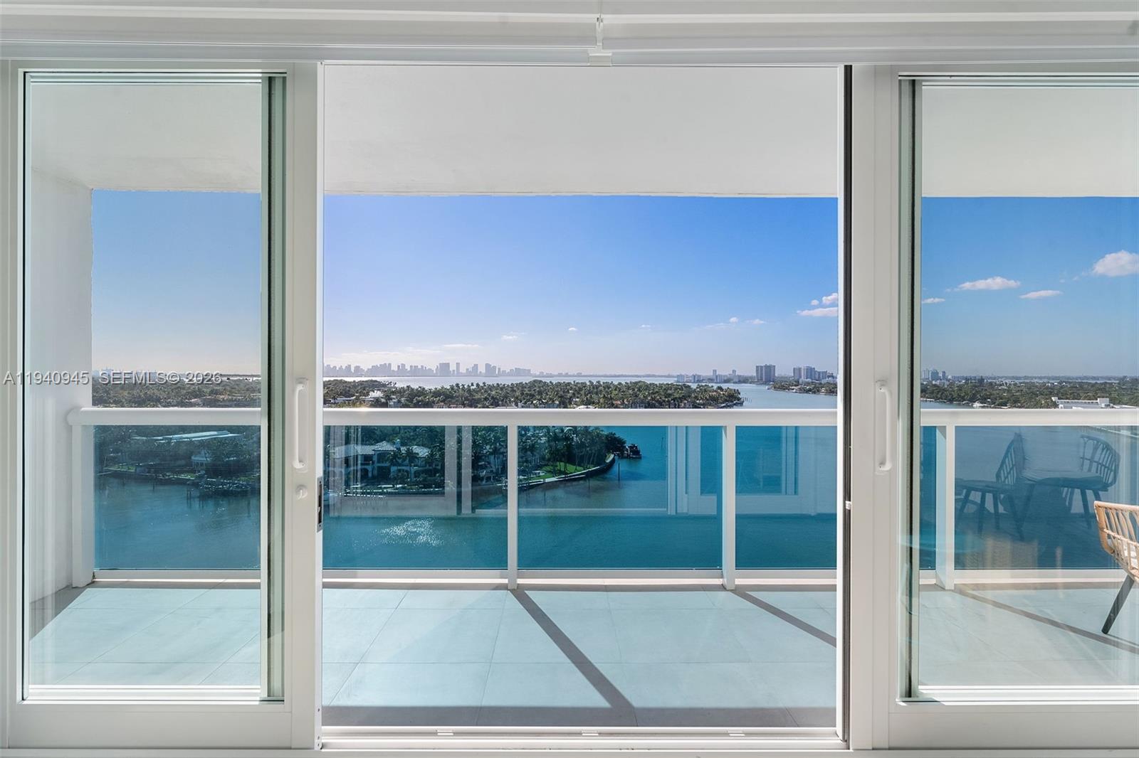 6770 Indian Creek Dr 14J