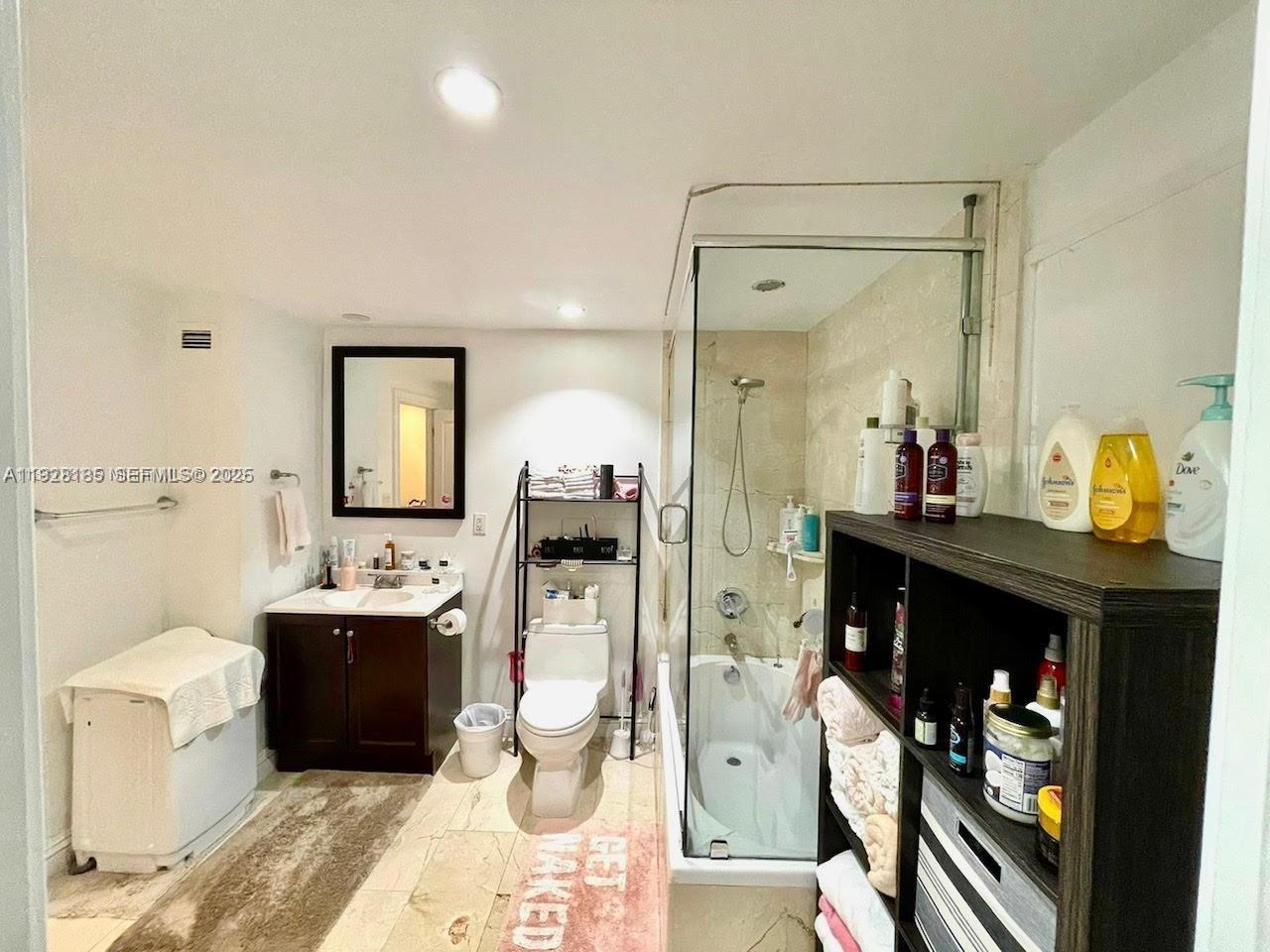 OCEANVIEW BUILDING A COND - Residential Lease