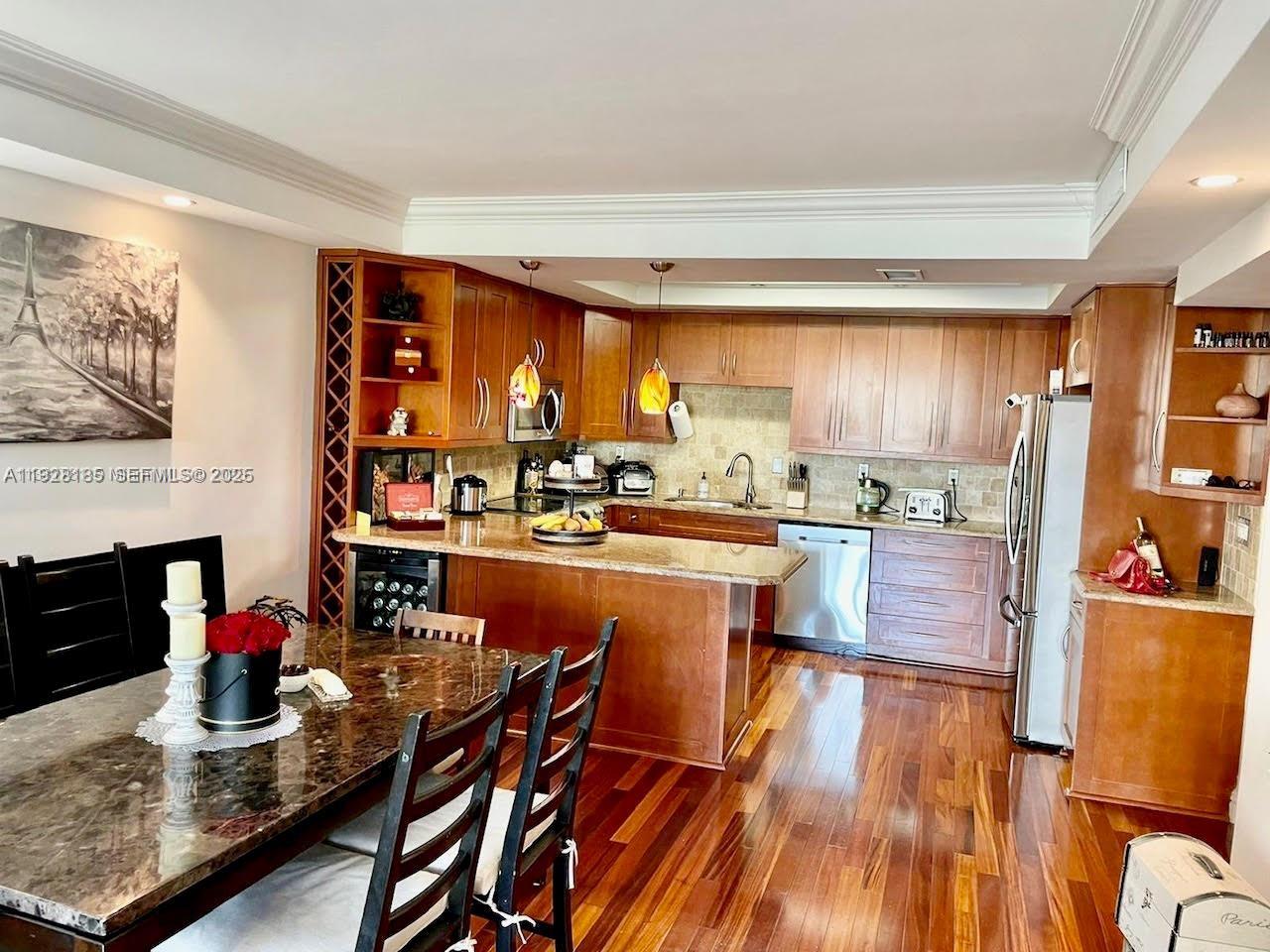 OCEANVIEW BUILDING A COND - Residential Lease