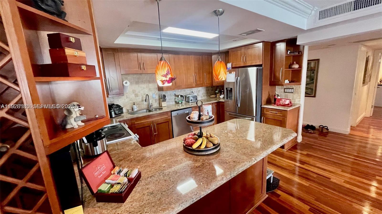 OCEANVIEW BUILDING A COND - Residential Lease