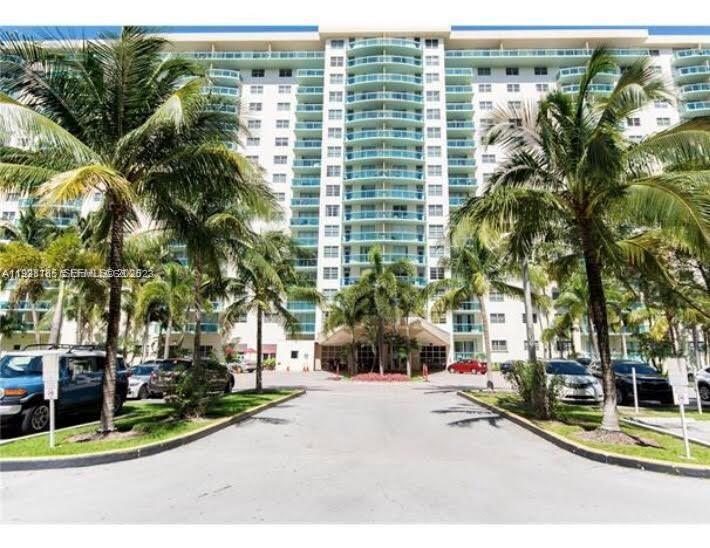 OCEANVIEW BUILDING A COND - Residential Lease