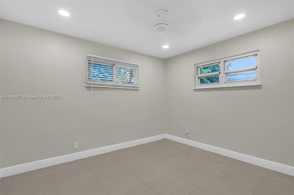 BROWARD HEIGHTS - Residential