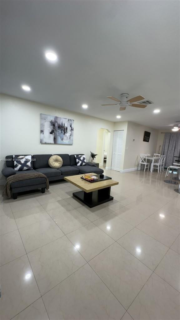 BROWARD HEIGHTS - Residential