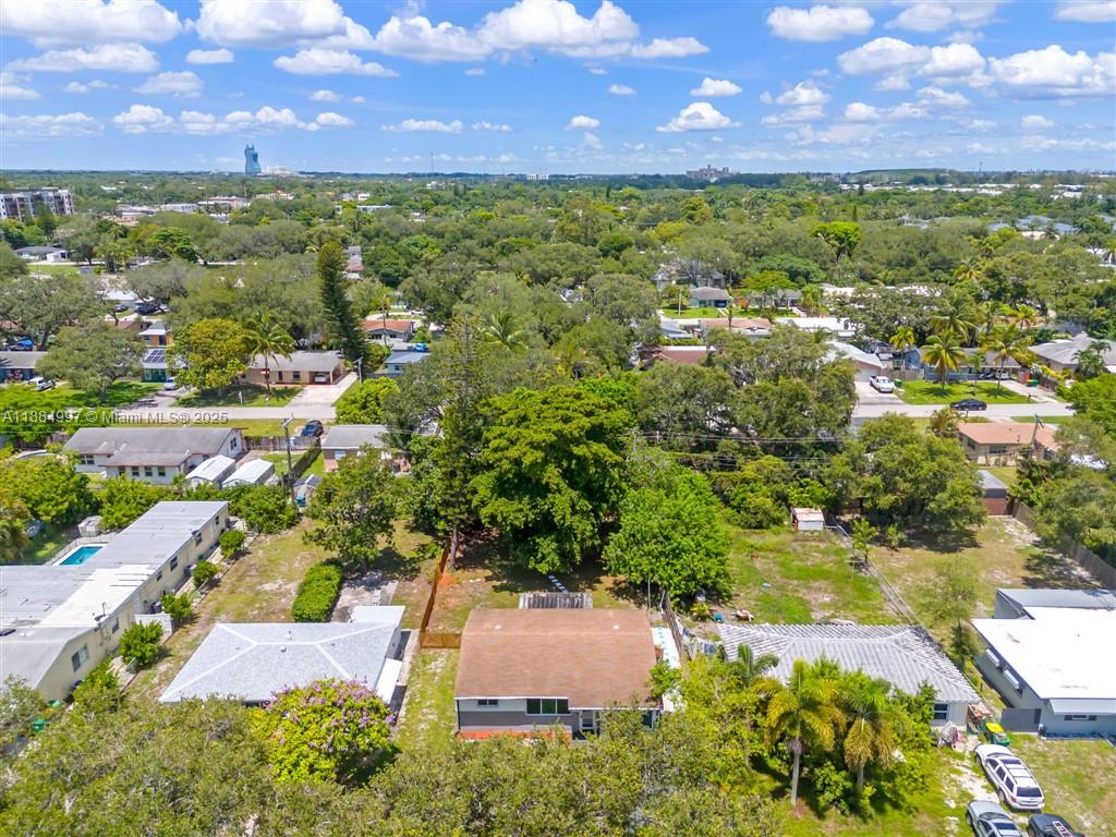 BROWARD HEIGHTS - Residential