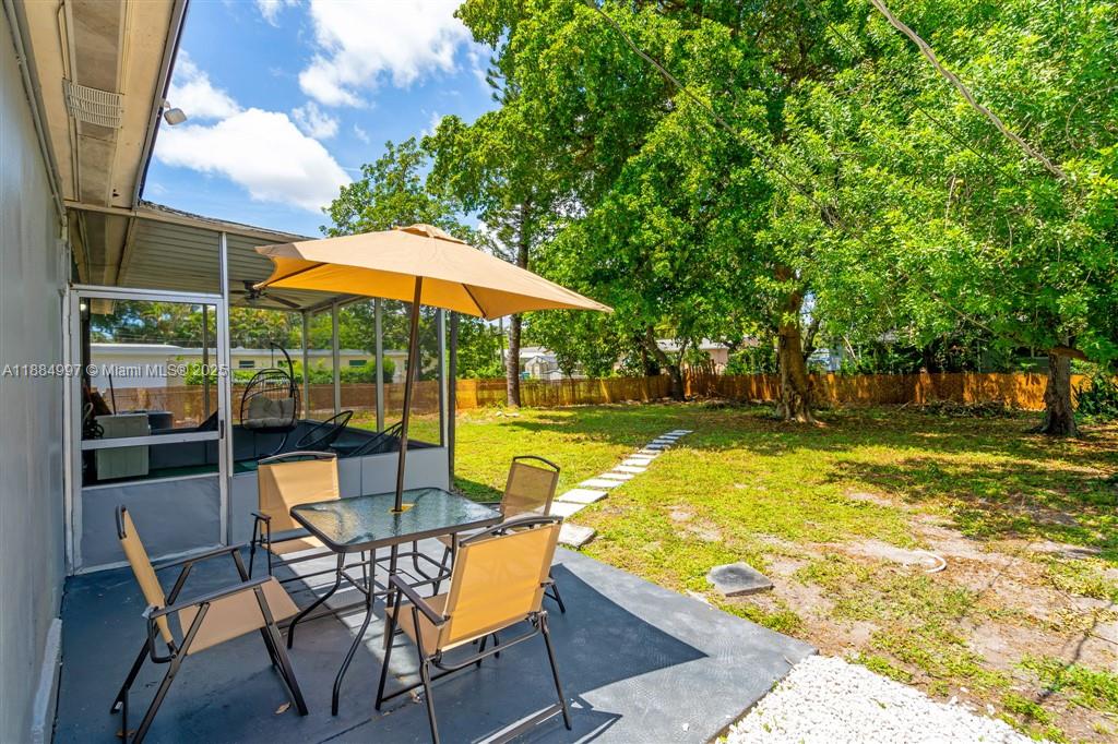 BROWARD HEIGHTS - Residential