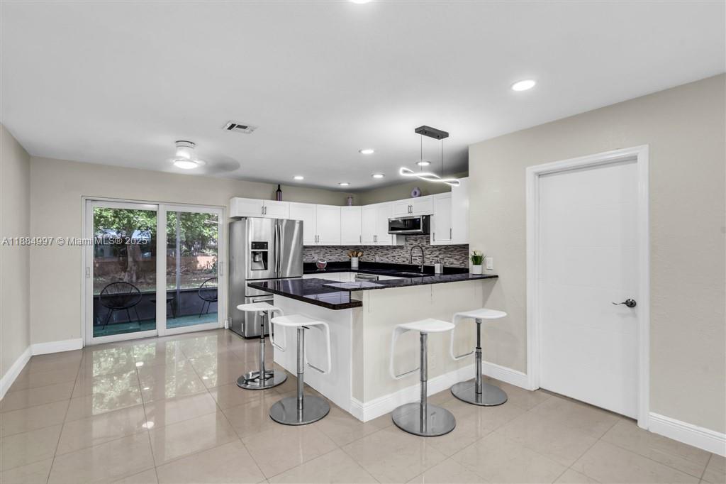 BROWARD HEIGHTS - Residential