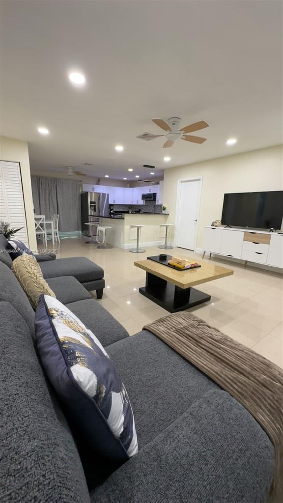 BROWARD HEIGHTS - Residential
