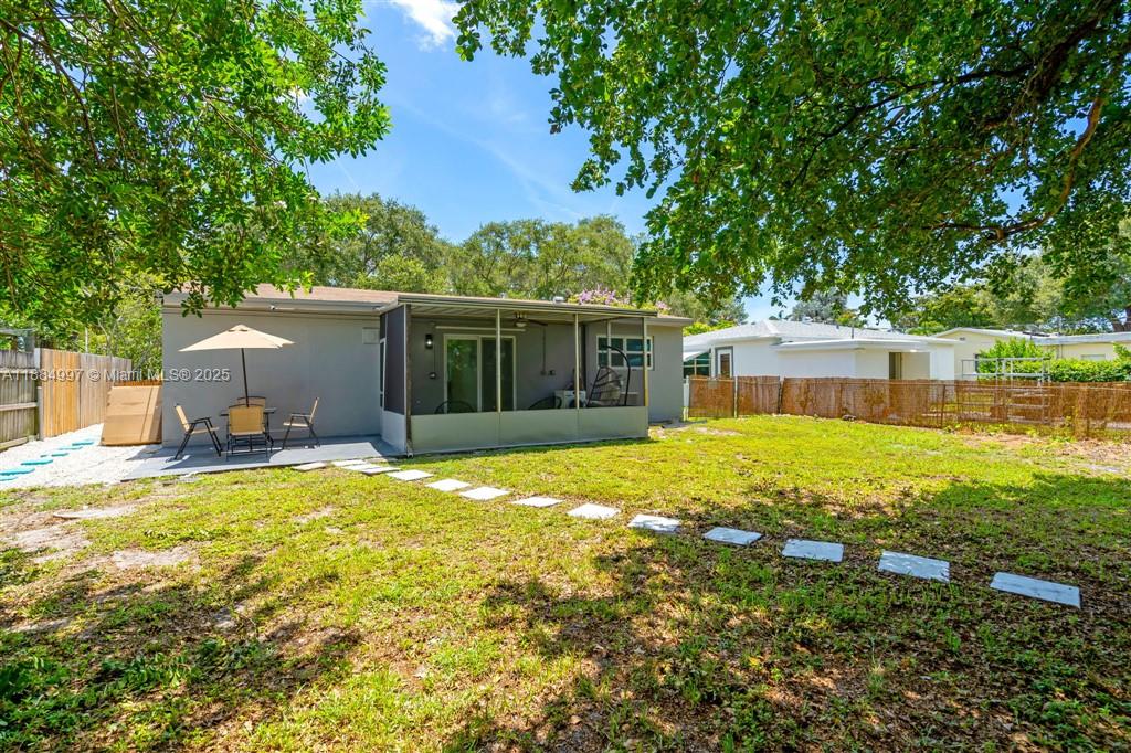 BROWARD HEIGHTS - Residential