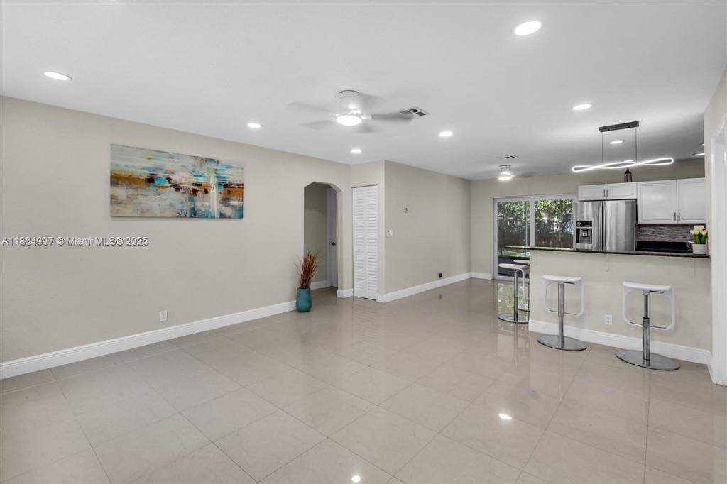 BROWARD HEIGHTS - Residential