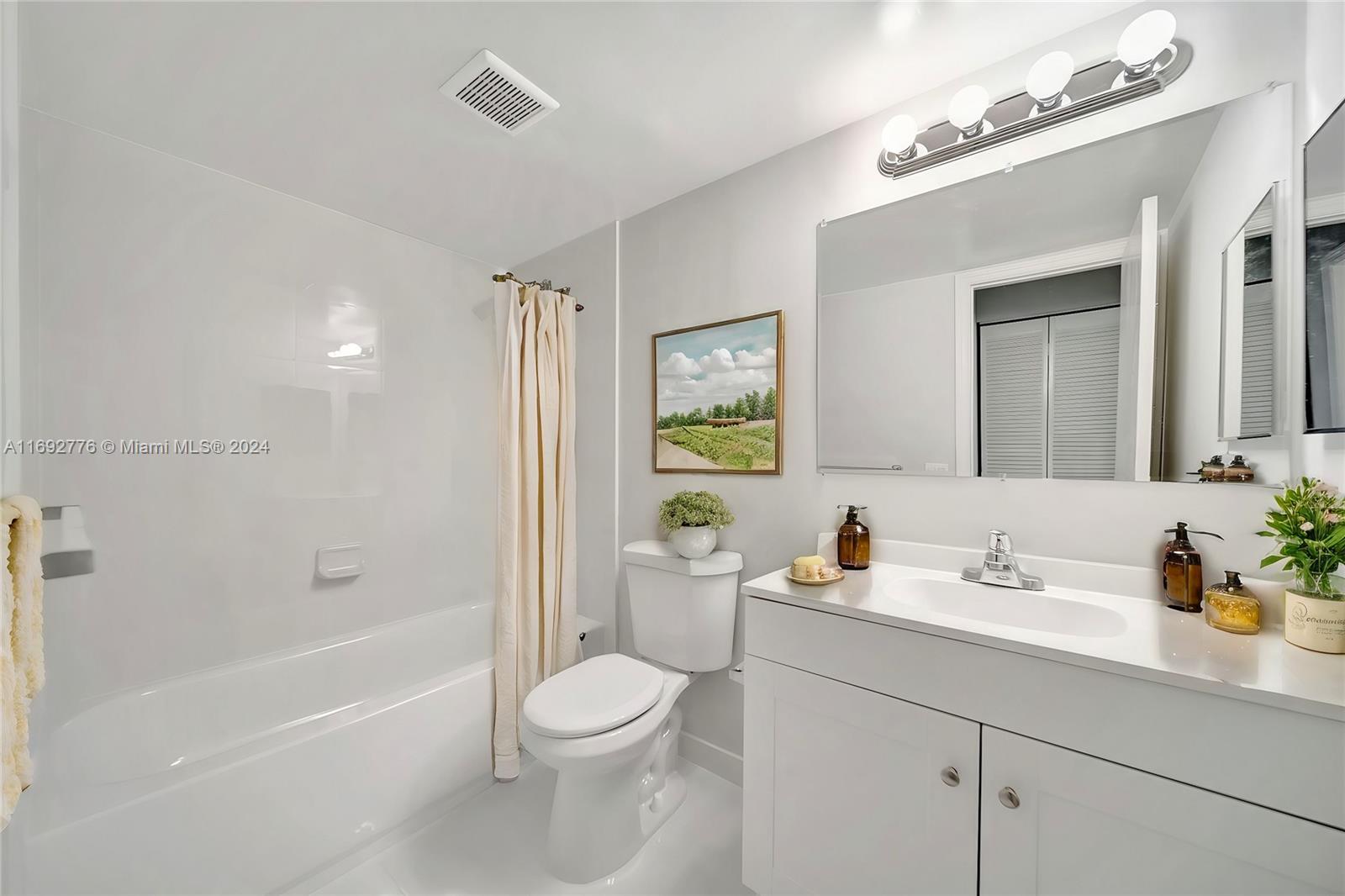 BOCA LINDA CONDO - Residential