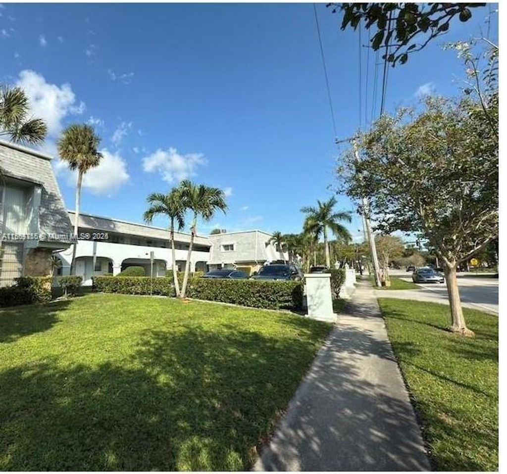 Photo of 4271 NW 5th St #108, Plantation, FL 33317 (MLS # A11863115)