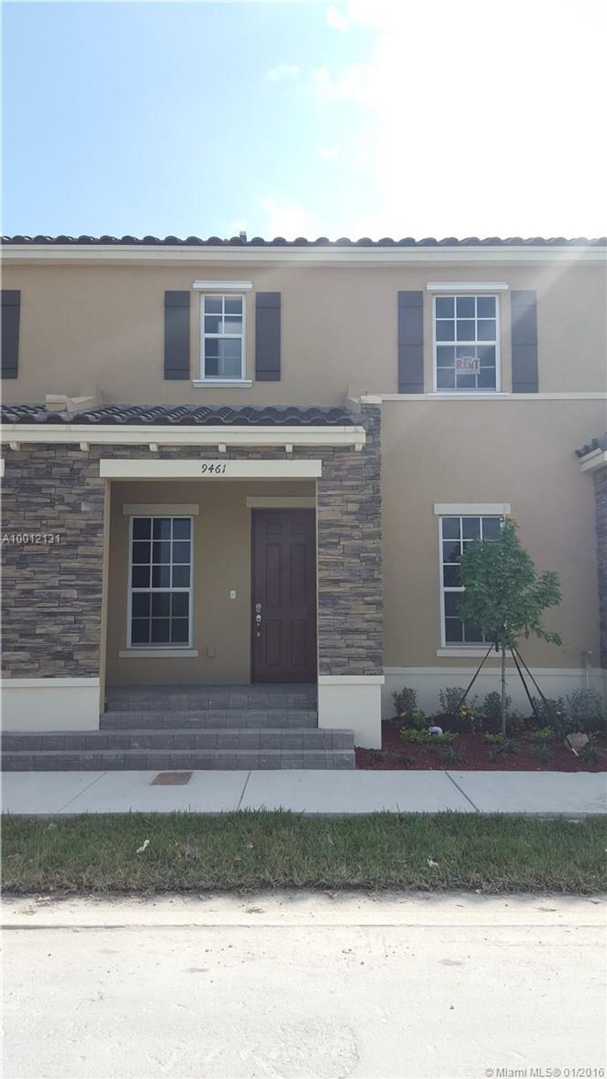 BRAND NEW SAN DIEGO MODEL 4 BEDROOM 3 BATH, WOOD CABINETS, S/S APPLIANCES, 1 BEDROOM ON 1ST FLOOR. CARPET ON 2ND FLOOR AND
TILES ON 1ST FLOOR, WASHER AND DRYER UPSTAIRS. EFFICIENCY NOT INCLUDED . 2 CAR GARAGE. VERY CLOSE TO RATED A SCHOOLS, SHOPS, HOSPITAL AND RESTAURANTS. READY TO MOVE IN! VERY EASY TO SHOW.