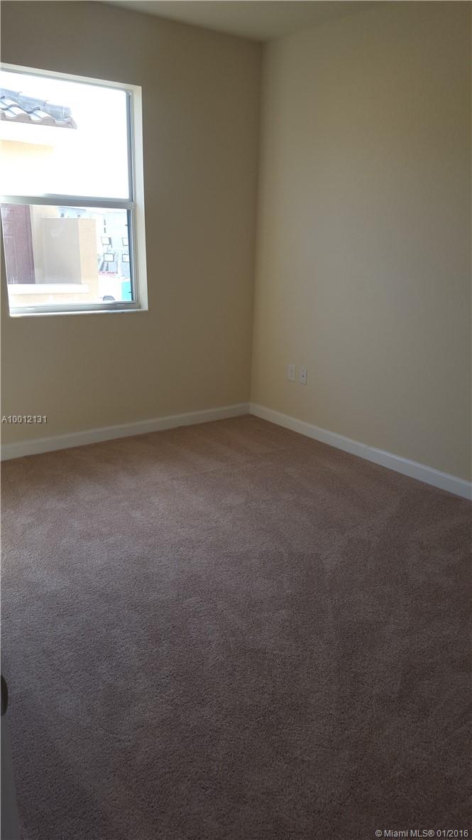 KENDALL SQUARE - Residential Lease