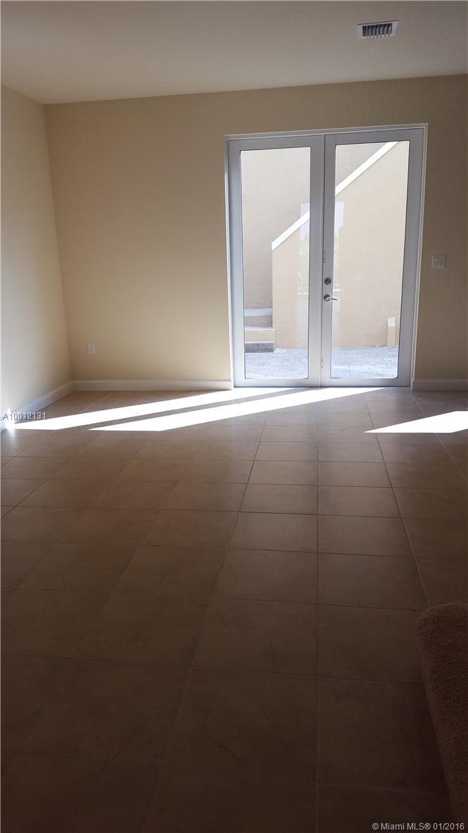 KENDALL SQUARE - Residential Lease