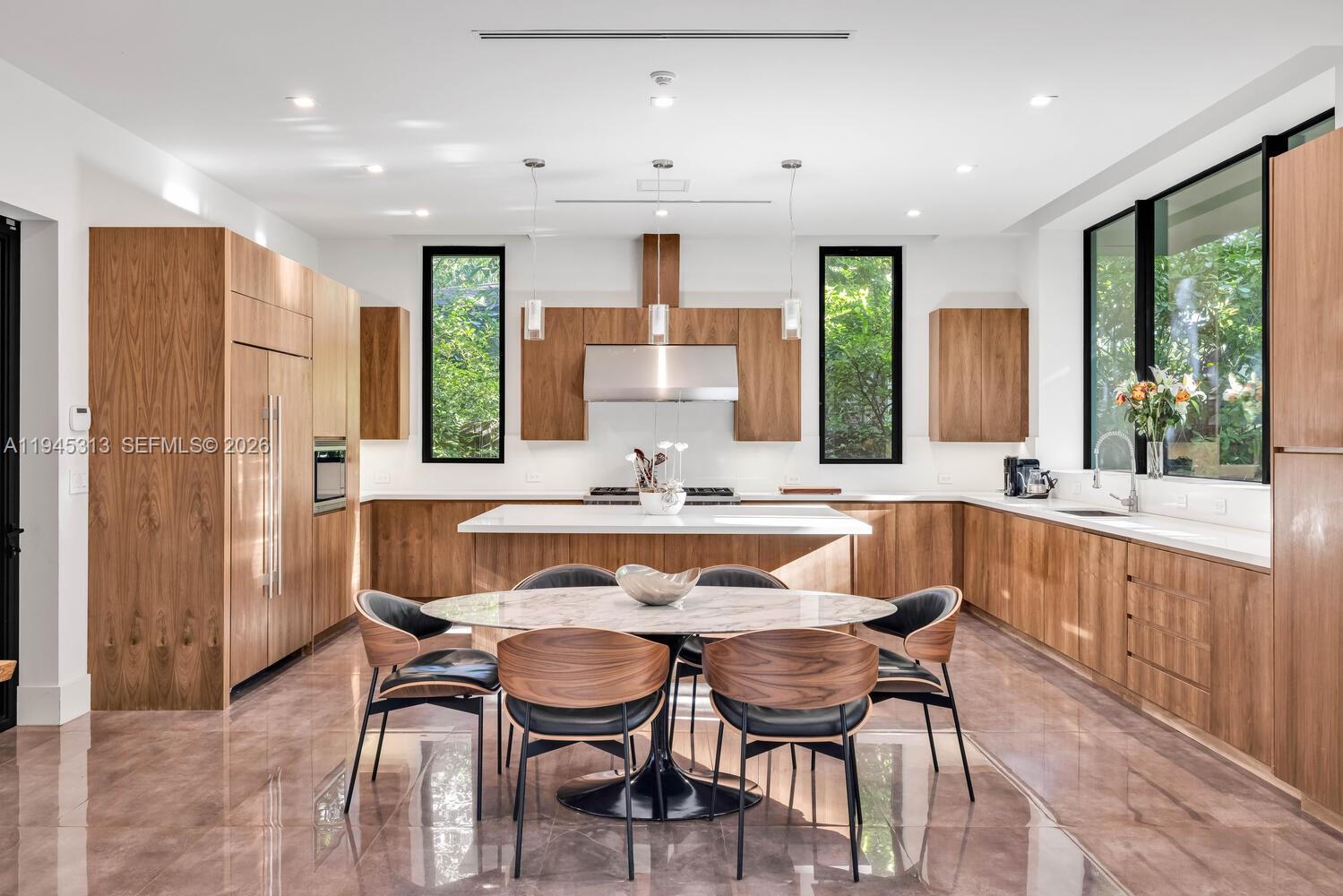 JOHN T PEACOCK EST - Residential