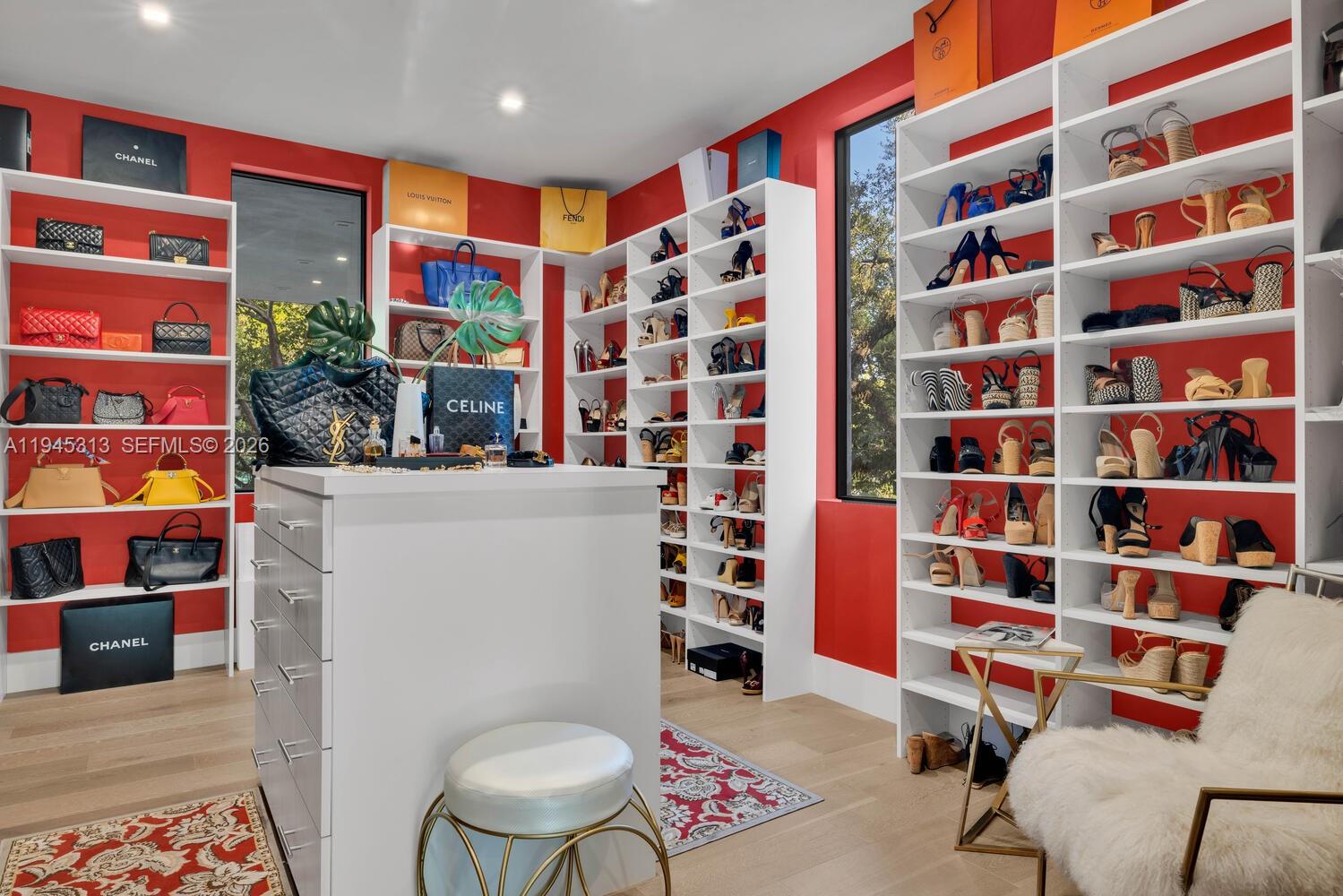 JOHN T PEACOCK EST - Residential