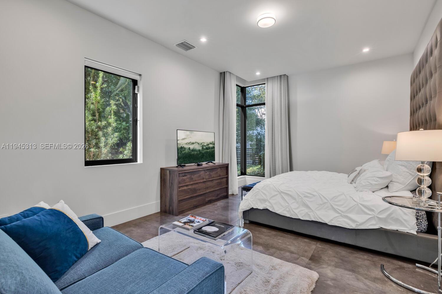 JOHN T PEACOCK EST - Residential