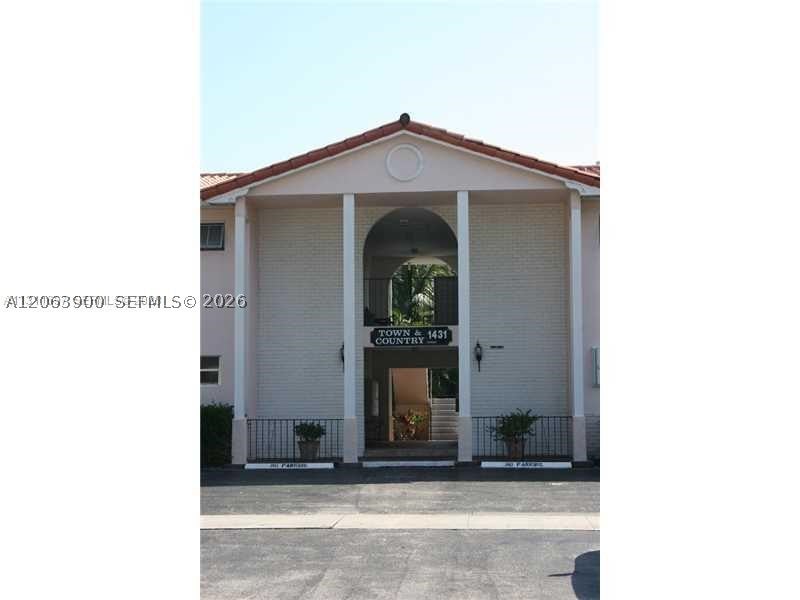 1431 S 14th Ave 207 - Image 1
