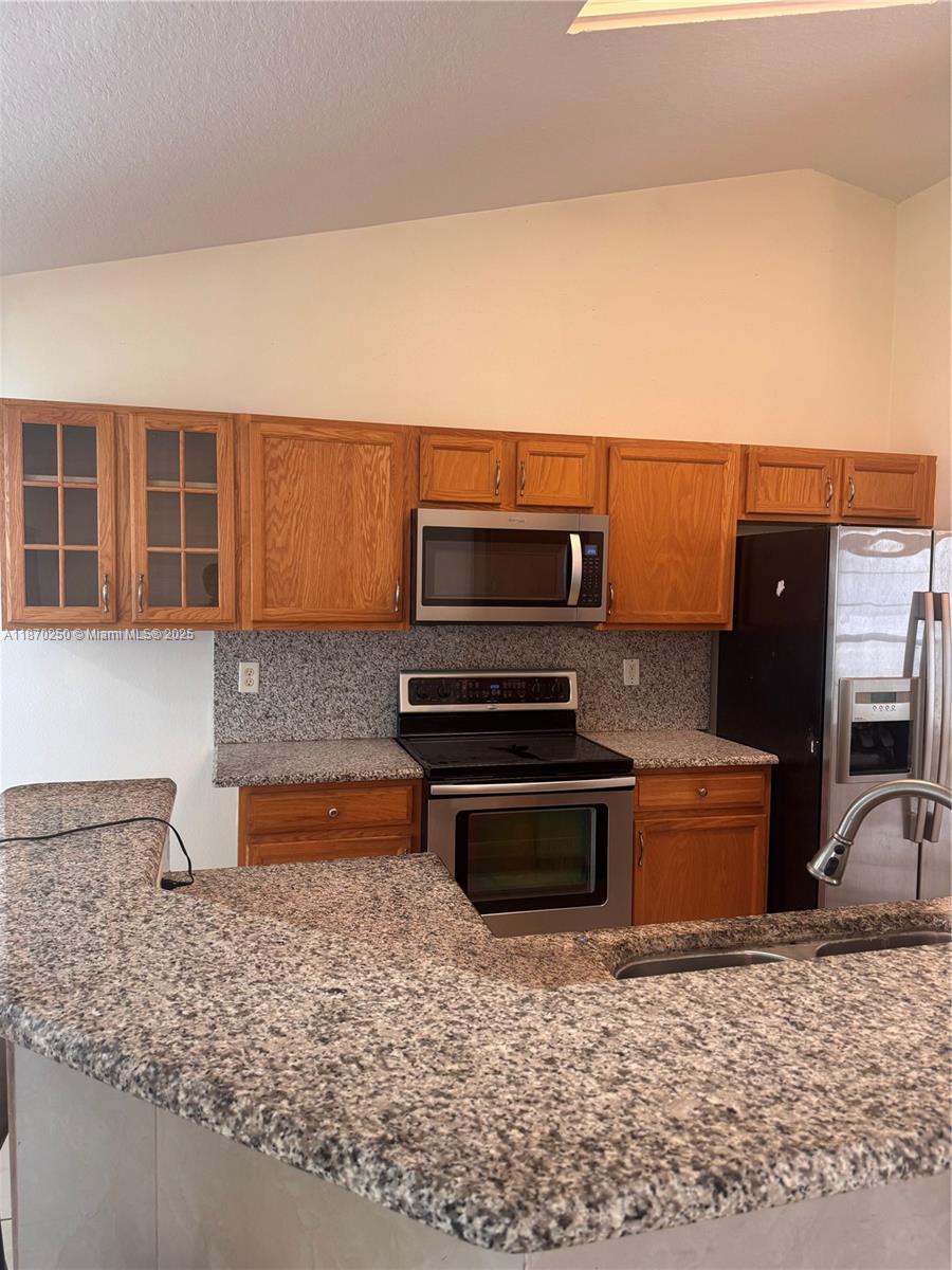 PORT ST LUCIE SECTION 17 - Residential Lease