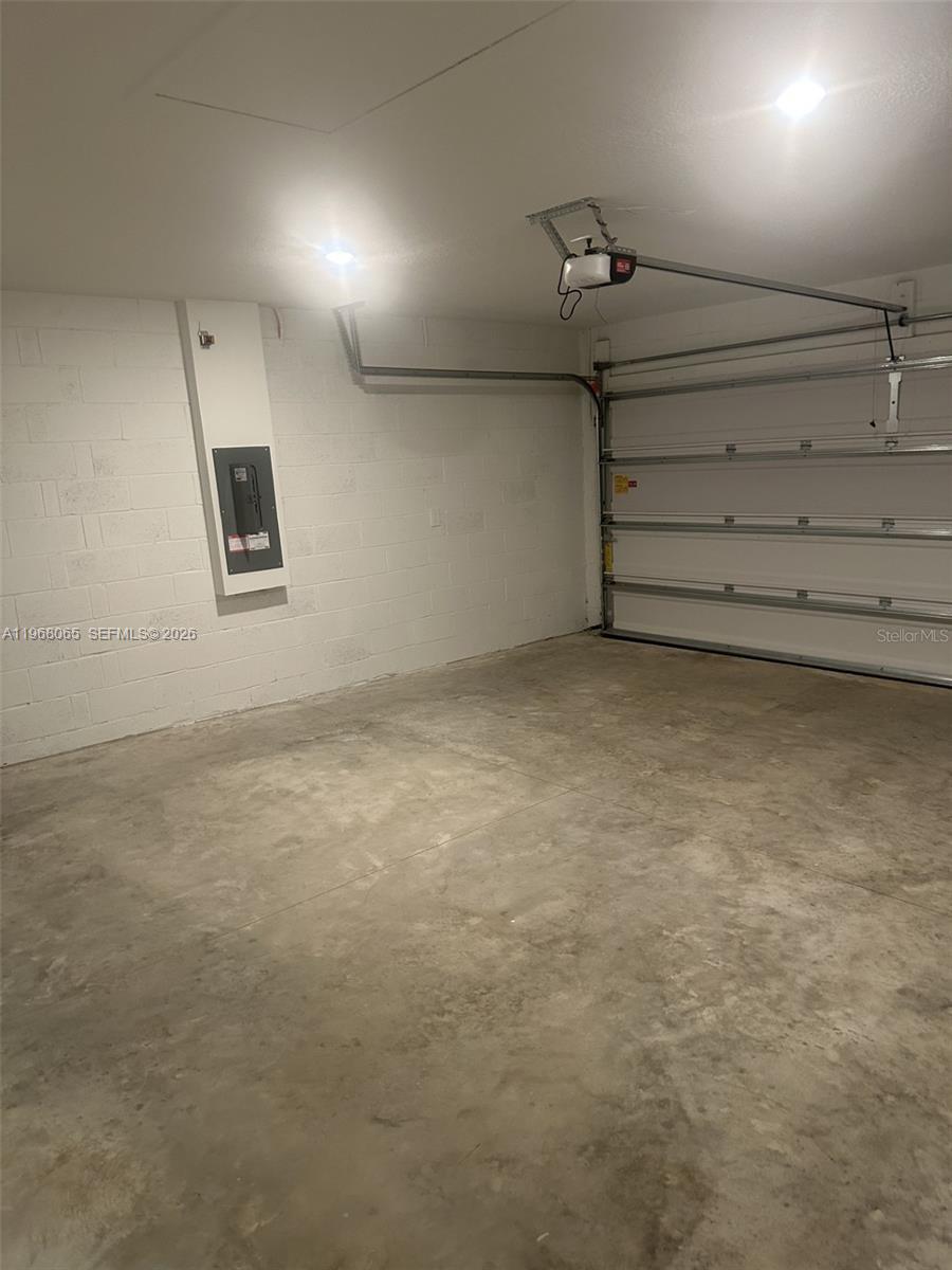 MARION OAKS UNIT 12 - Residential Lease