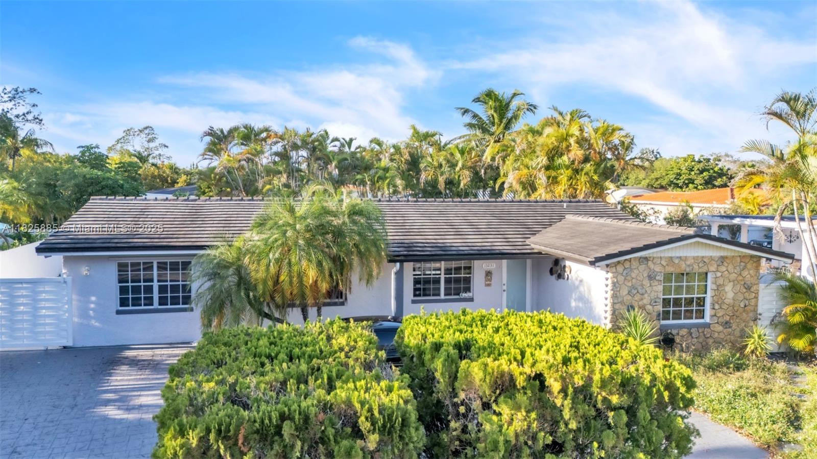 SUNSET WEST SEC1 - Residential Lease