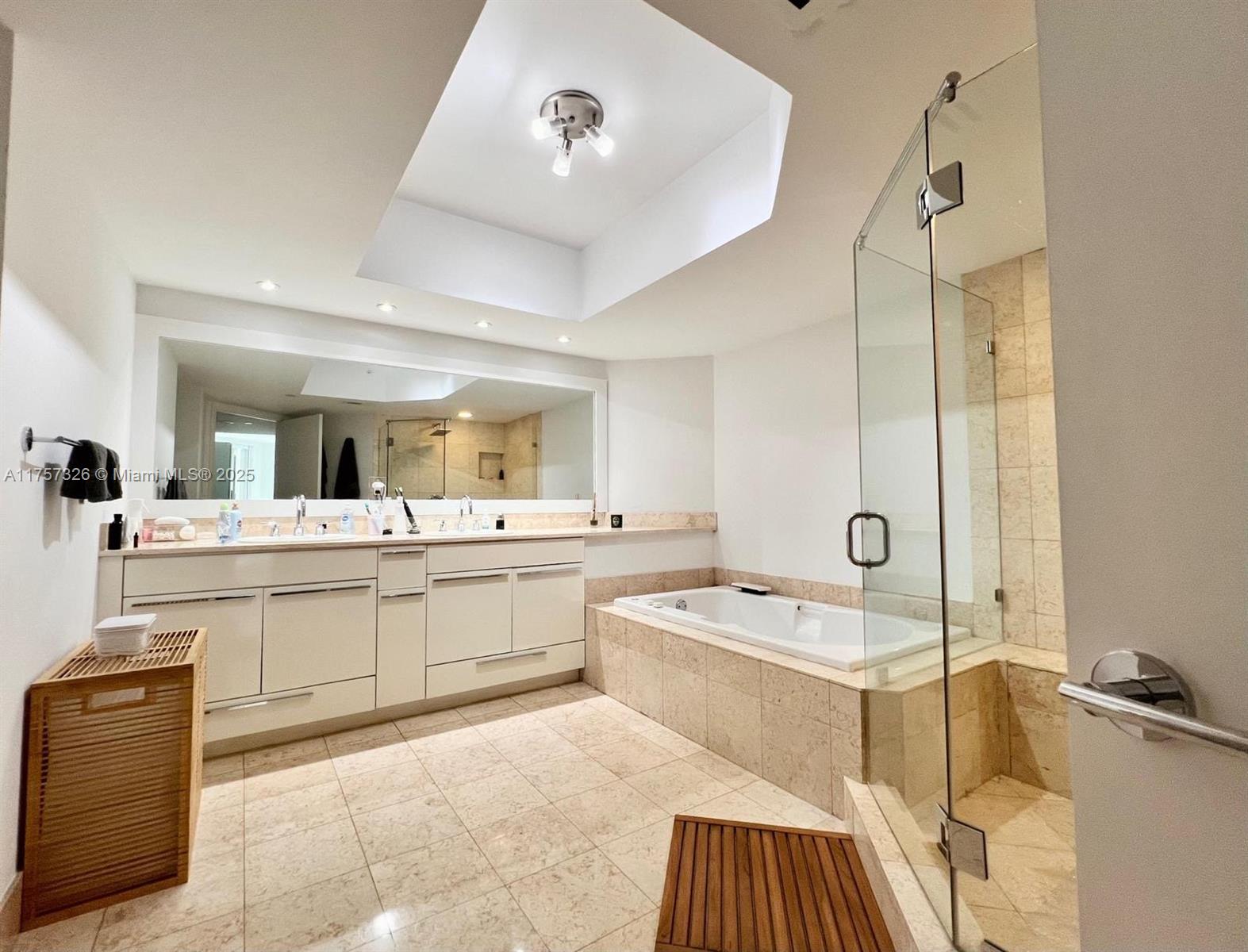 SOUTH TOWER AT THE POINT - Residential Lease