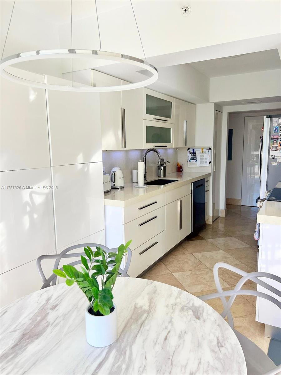 SOUTH TOWER AT THE POINT - Residential Lease