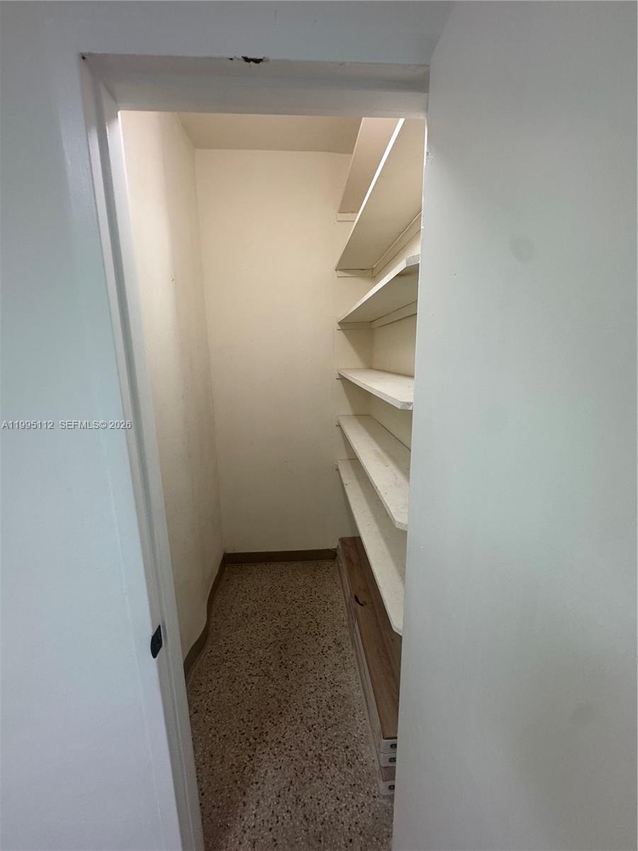 147 Alhambra Cir 222