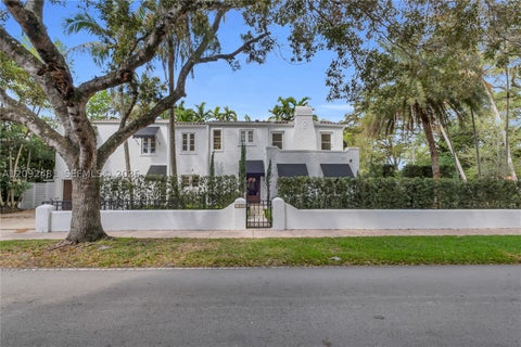 Photo of 1222 Cortez St, Coral Gables, FL 33134 (MLS # A12092481)