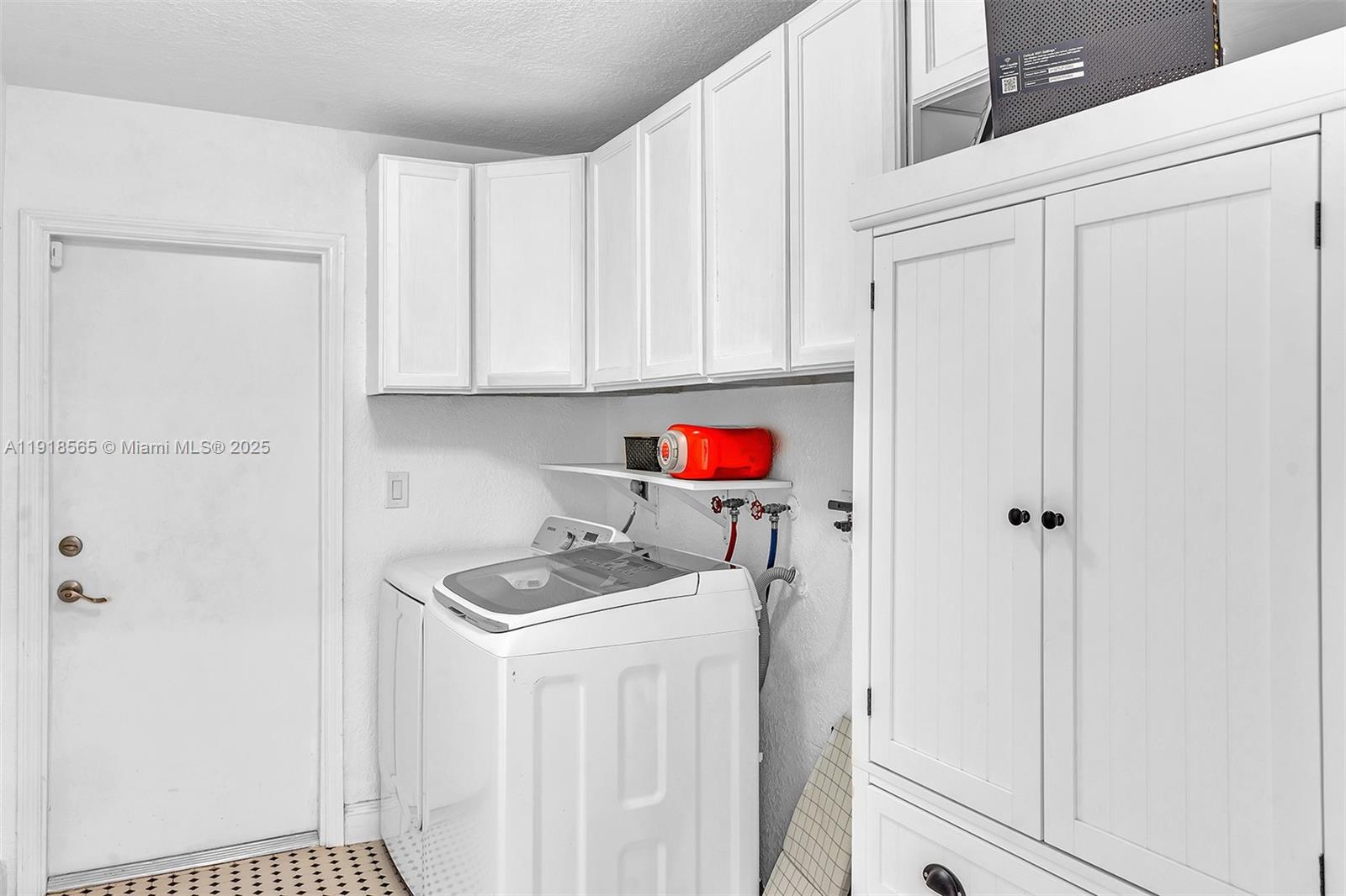 RIVER LANDS - Residential Lease