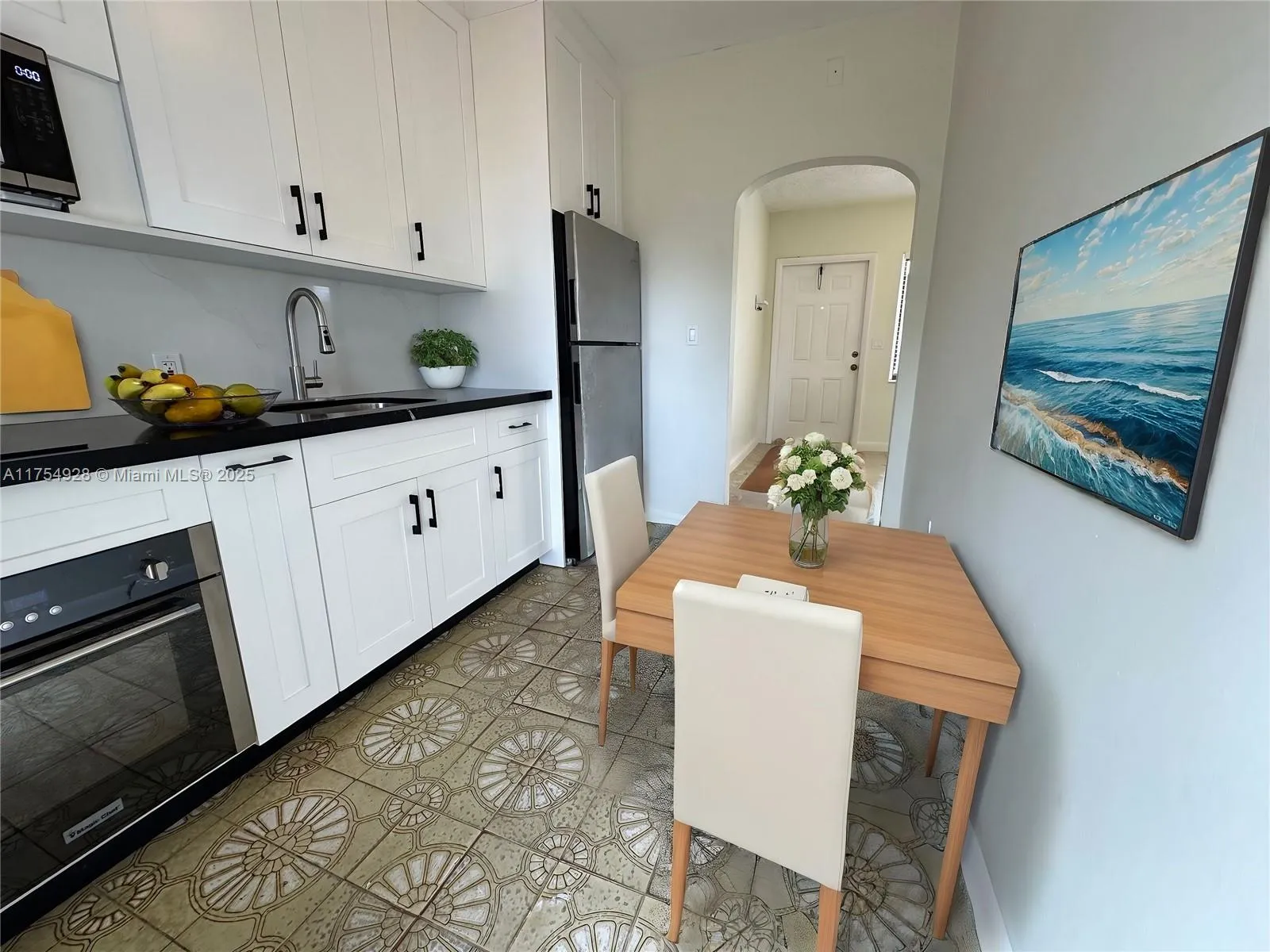 Miami, Florida 33126, United States, 2 Bedrooms Bedrooms, ,1 BathroomBathrooms,Residential,Active,82931