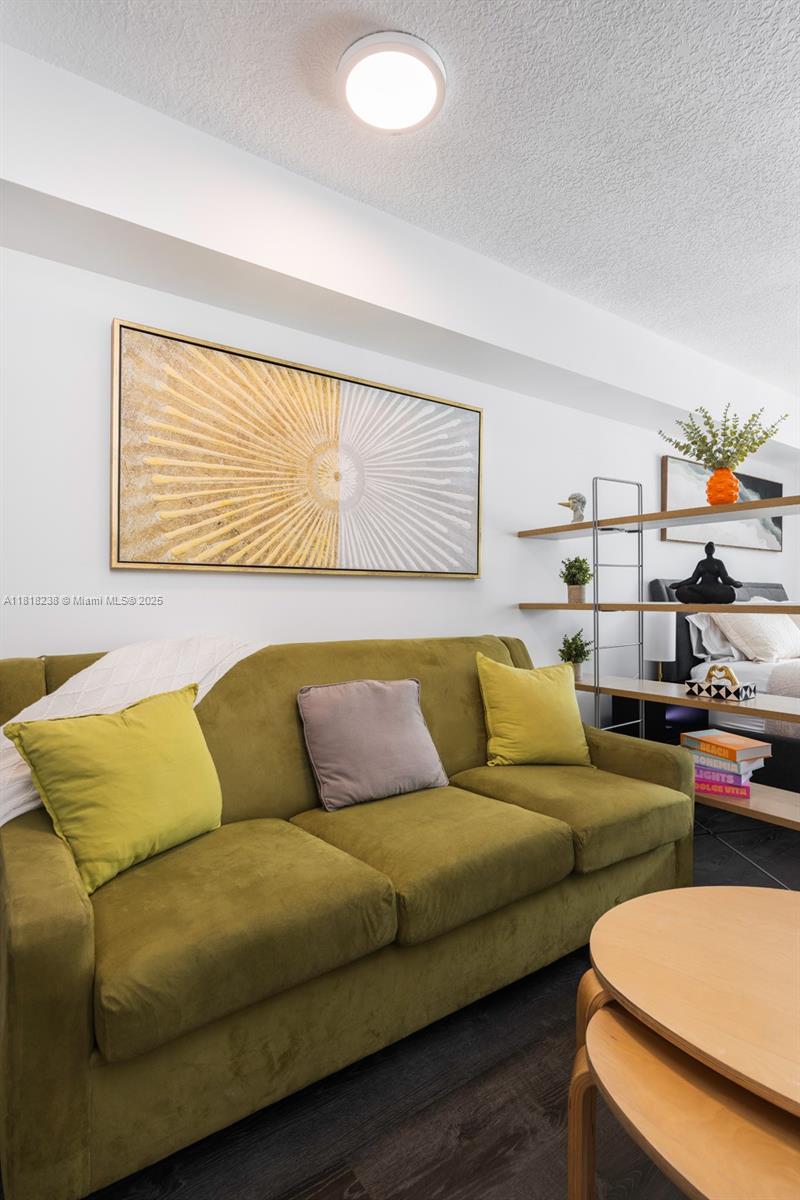 1200 Brickell Bay Dr 4010