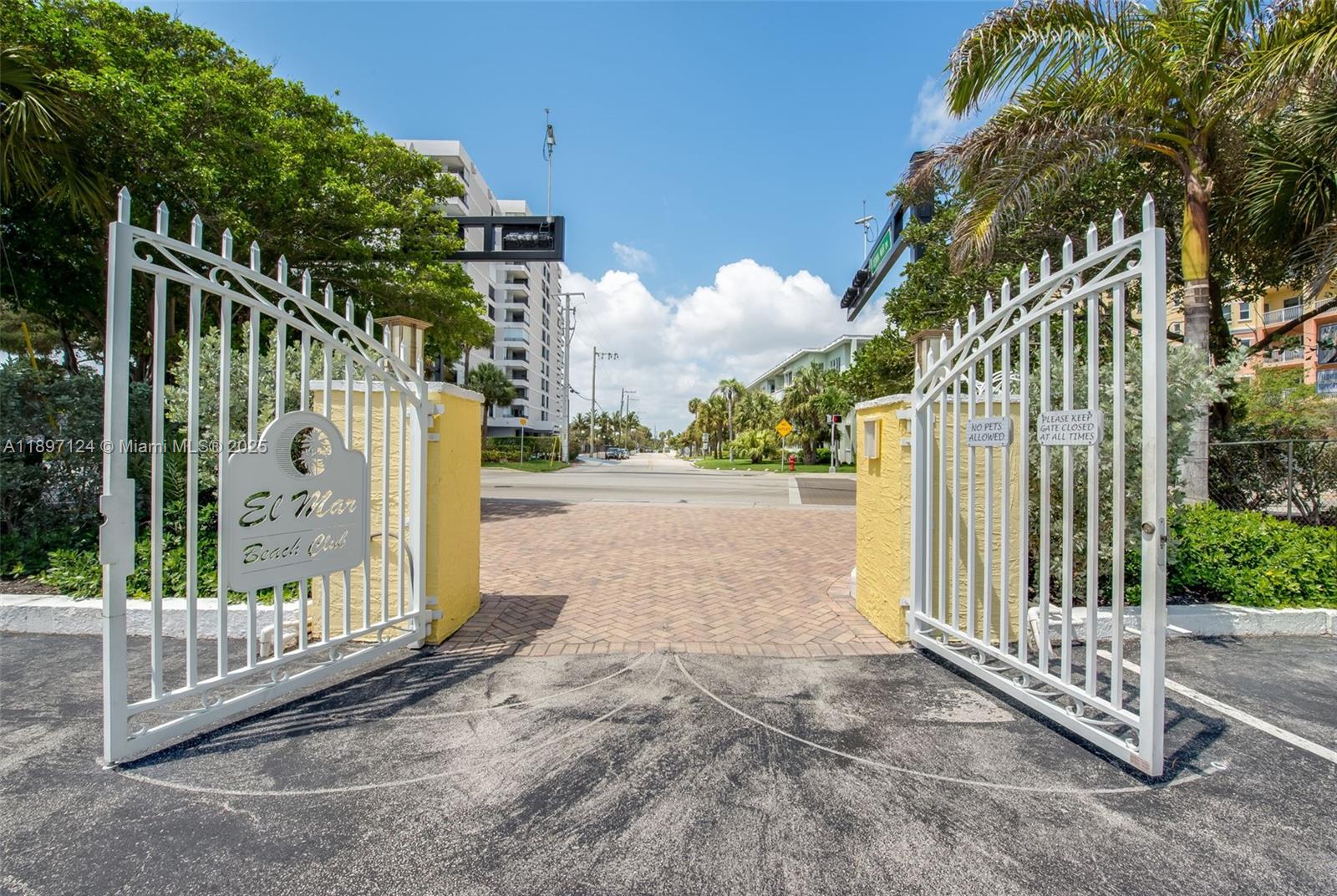 MANOR CLUB CONDO - Residential
