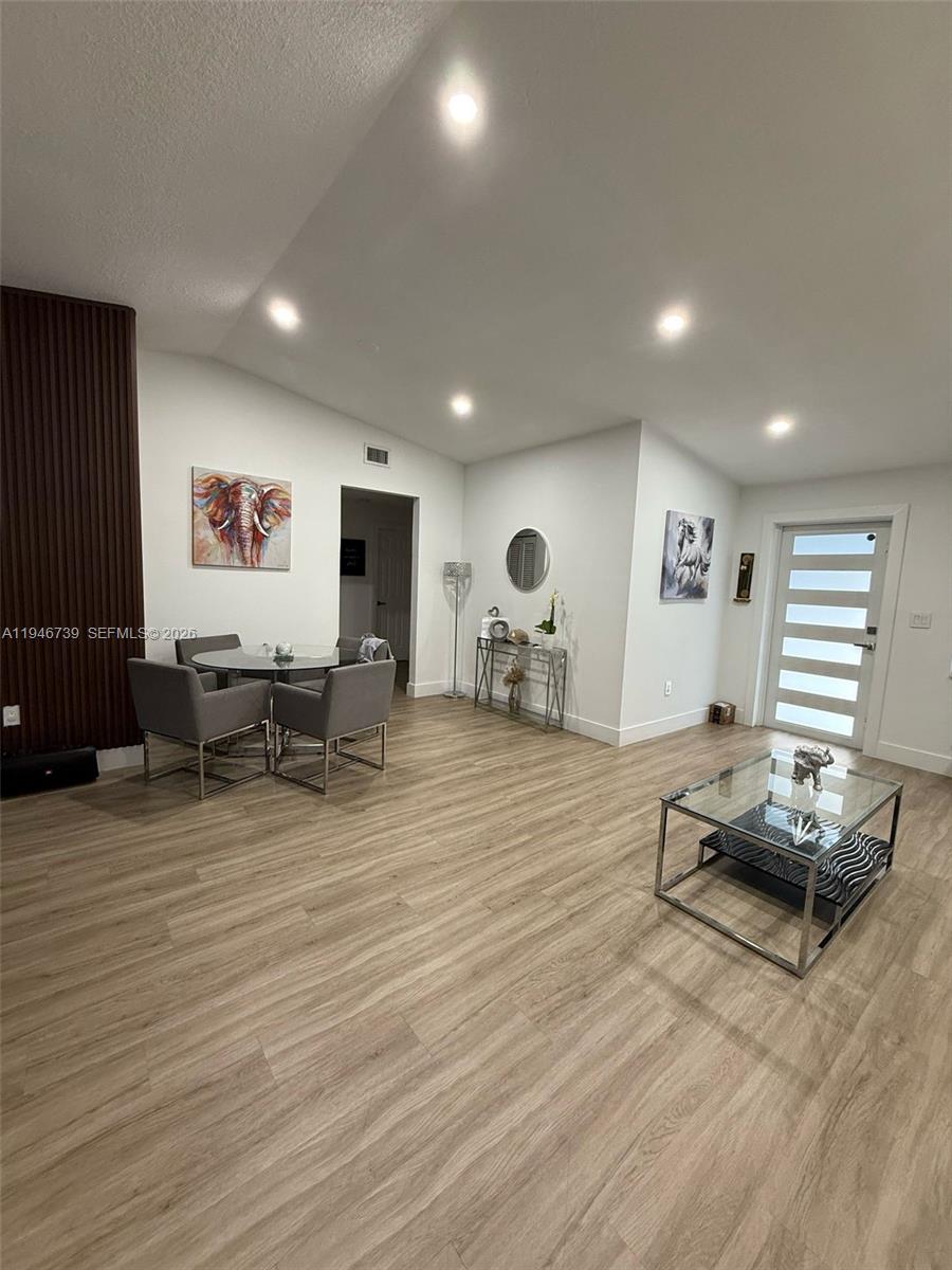 1040 NW 127th Pl 1040