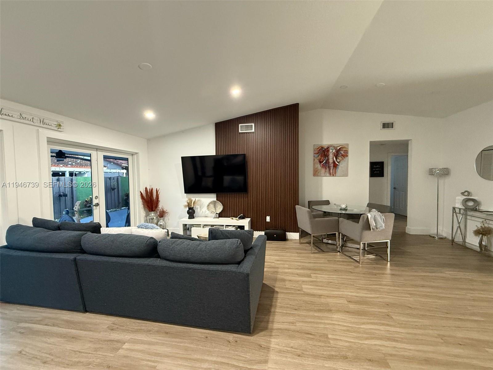 1040 NW 127th Pl 1040