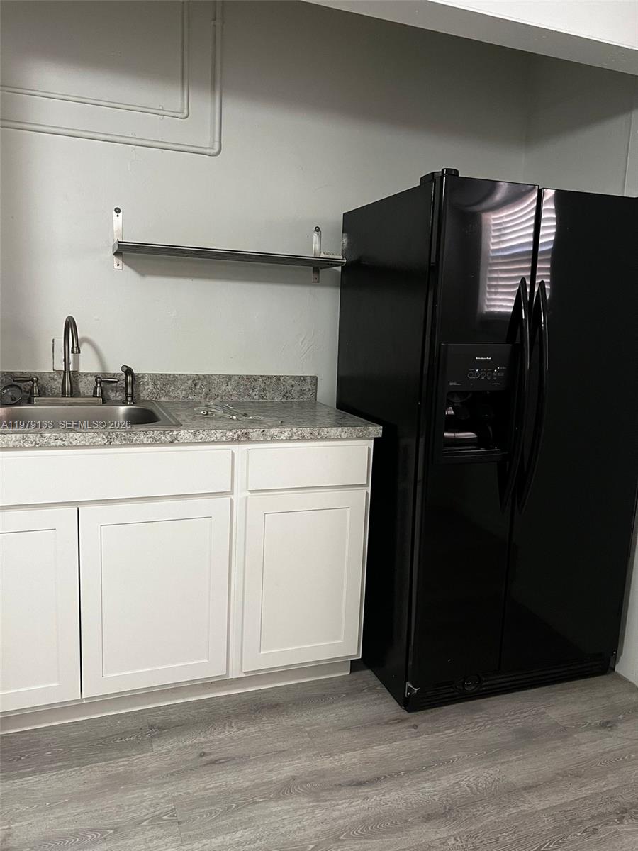 SUNRISE GOLF VILLAGE SEC - Residential Lease