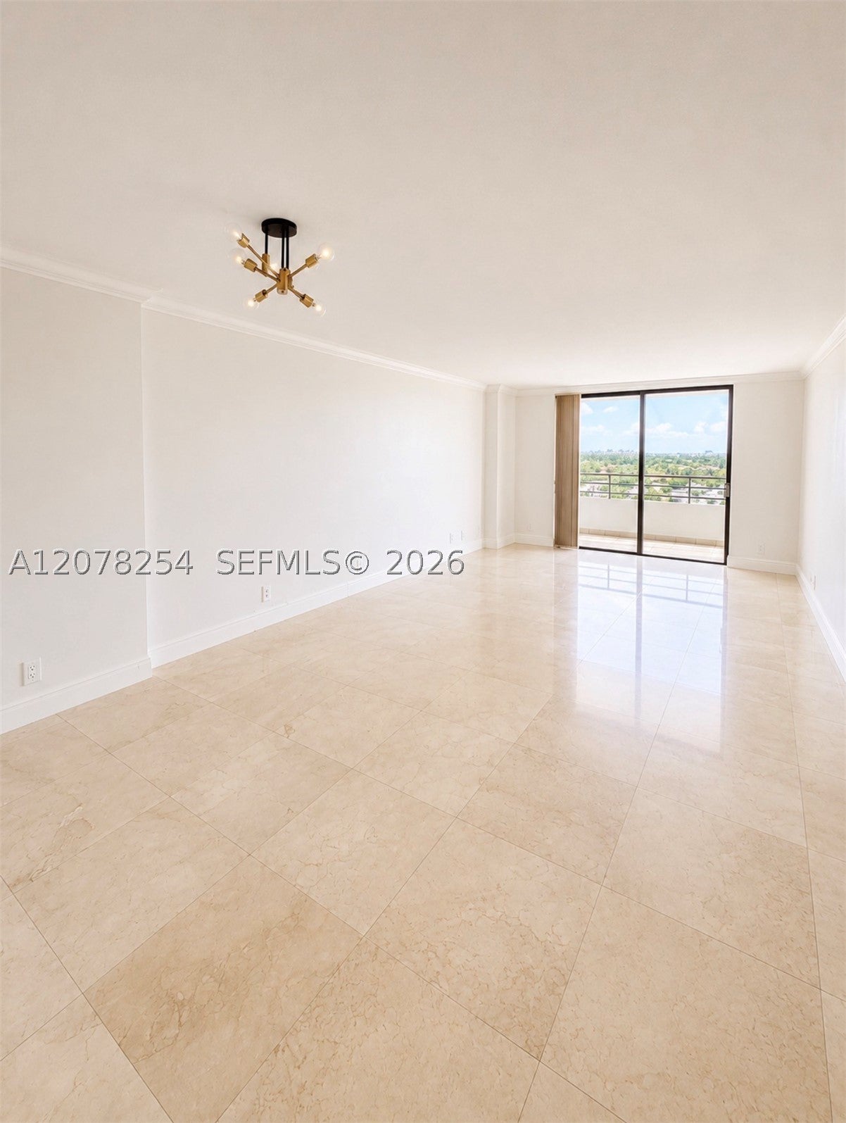 2500 Parkview Dr 1207