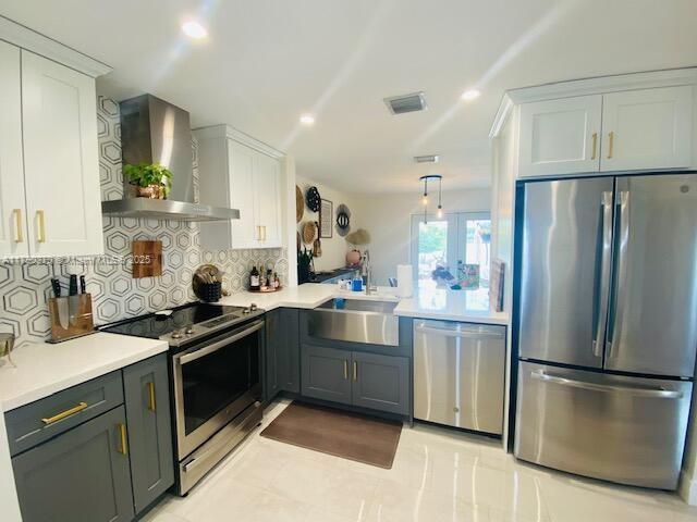 360 SW 97th Ave