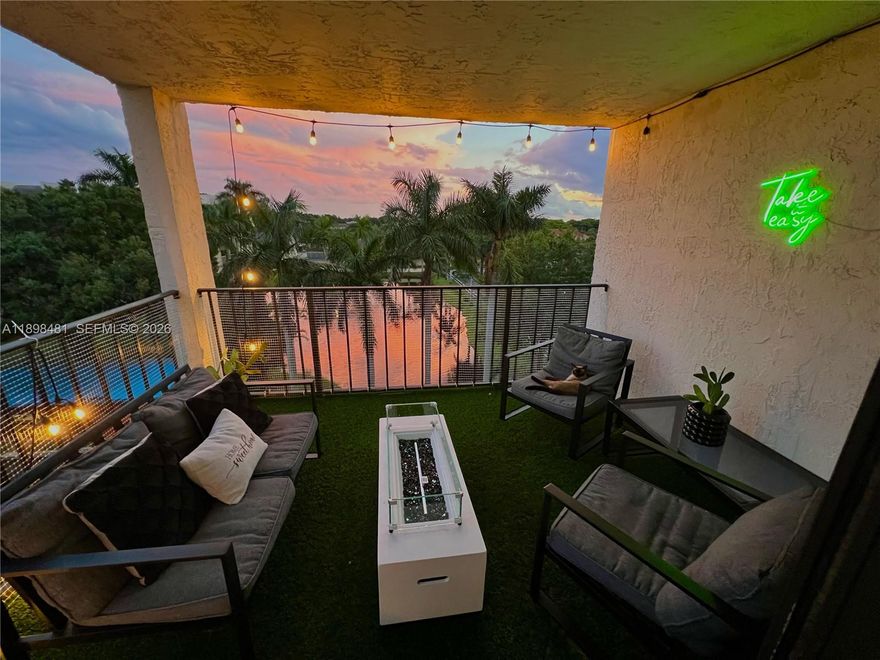 Spacious corner-unit condo with  an extended open balcony with lake and sunset views You'll also be able to view your assigned parking space. Two bedrooms, two full bathrooms,  Fully up dated, with New AC and  in unit washer and dryer.
 Unit includes an extra storage   area, Located on the sane floor. And Trash chute is also conveniently located  on the same floor.
Buyer purchased the unit with a NO cash down LOAN.
SELLER will credit buyer  towards their closing costs with full price offer.


No money down-payment options available .