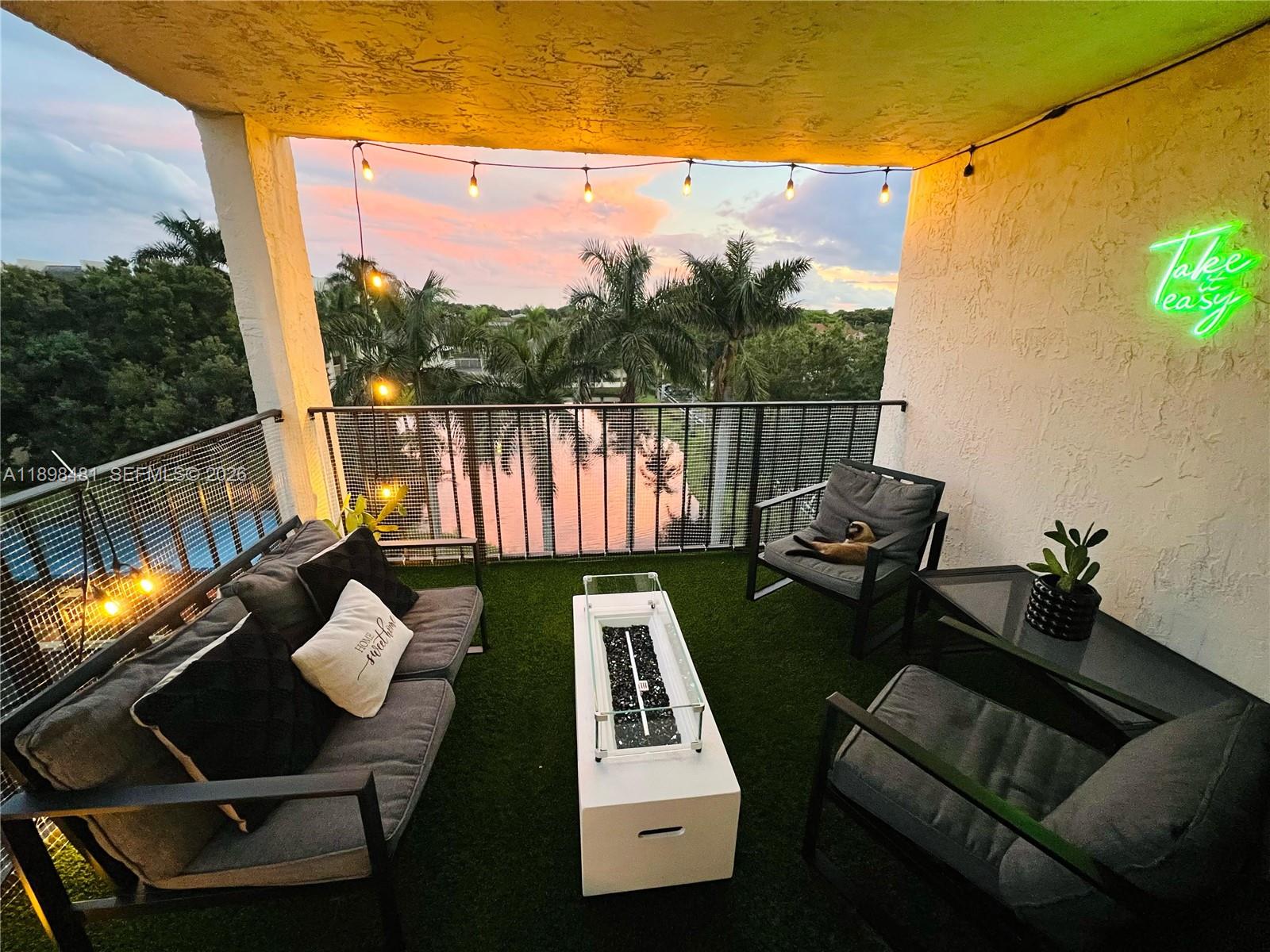 GATE THREE CONDO - Residential