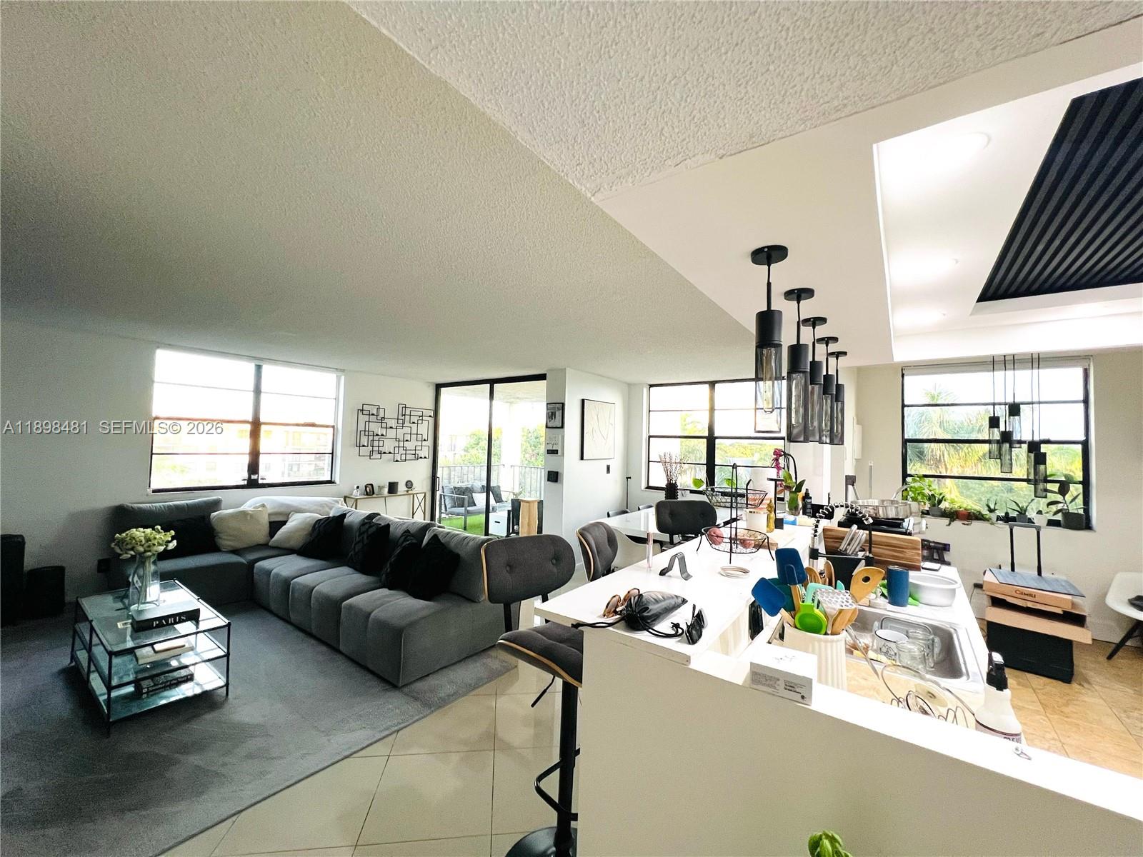 GATE THREE CONDO - Residential