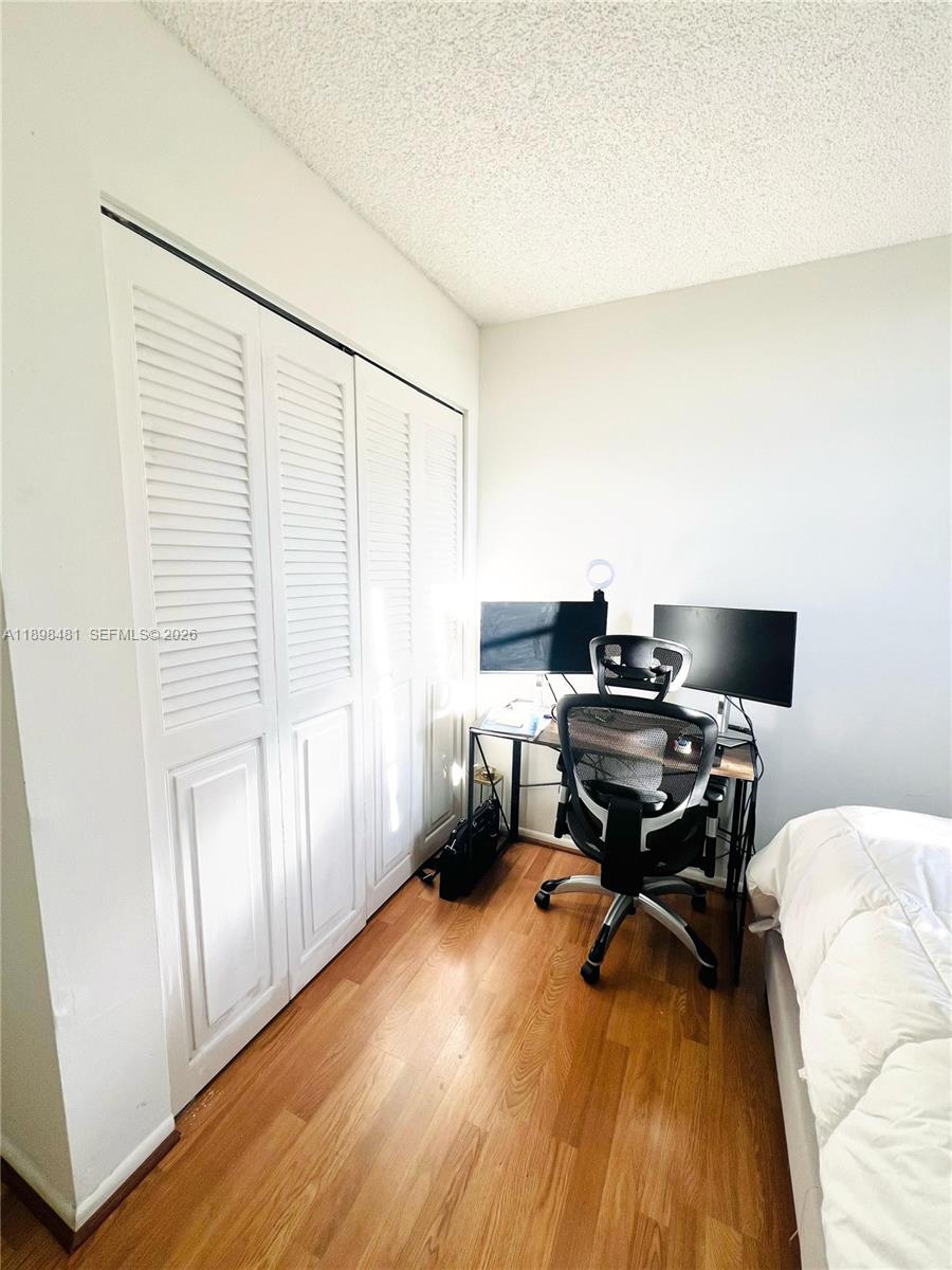 GATE THREE CONDO - Residential