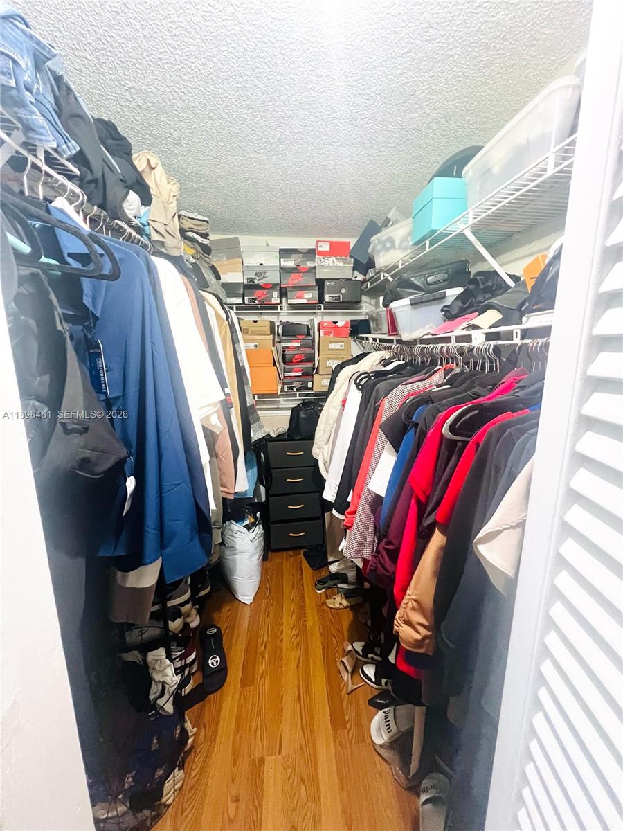 GATE THREE CONDO - Residential