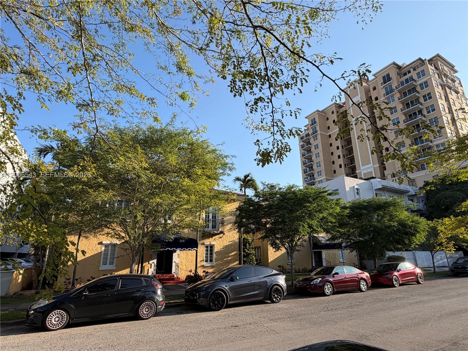 MENDOZA CONDO - Residential