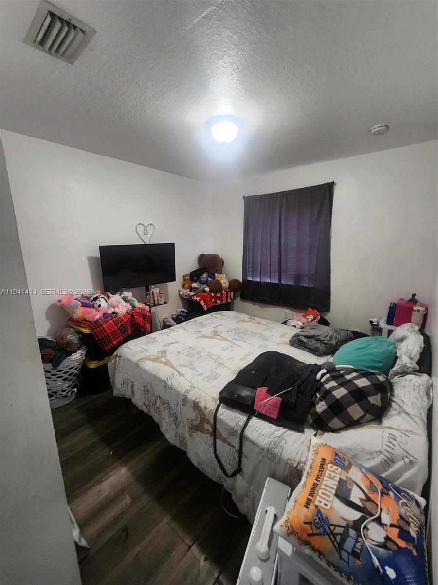 VENETIA GROVE - Residential