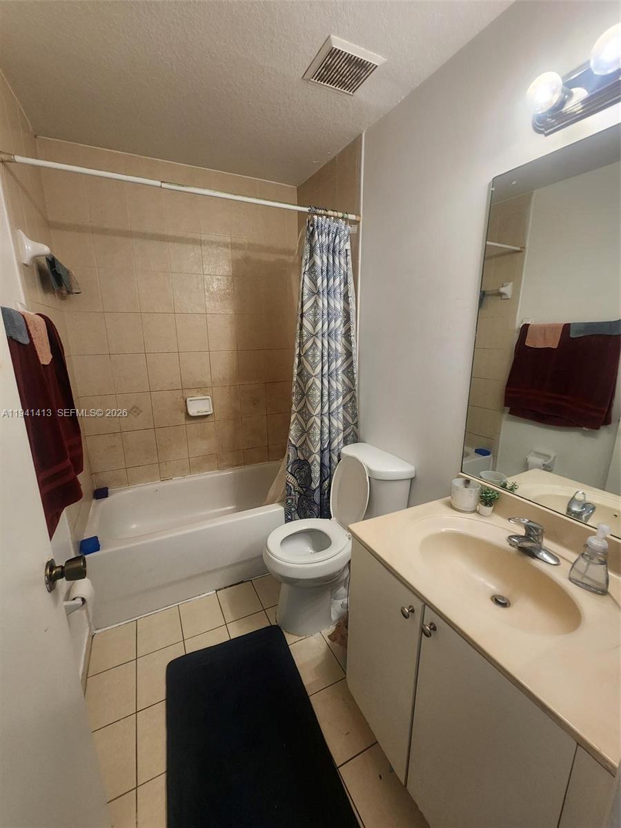 VENETIA GROVE - Residential