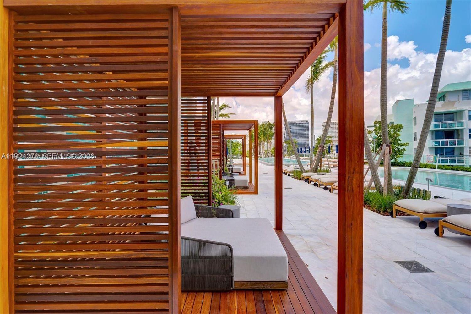 ONE PARAISO CONDO - Residential